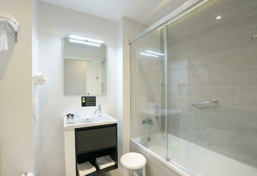 غرفة قياسية فردية مطلة على المدينة, Alameda