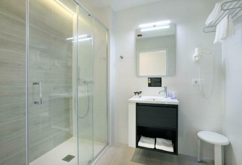 غرفة قياسية فردية مطلة على المدينة, Alameda