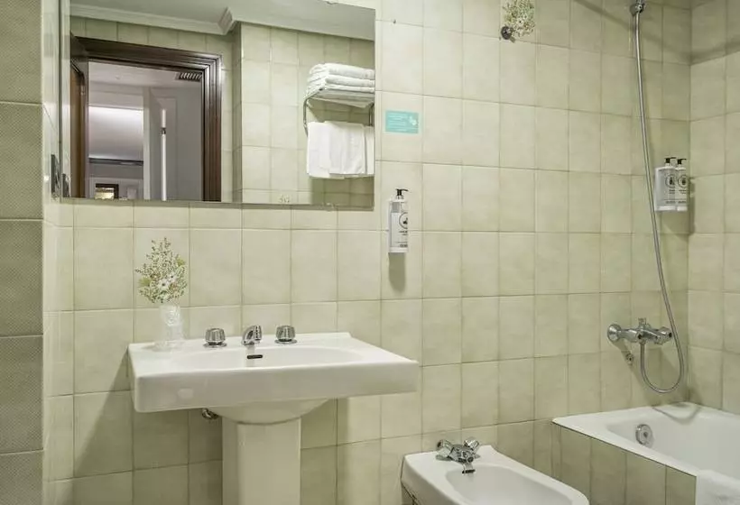 اتاق اکونومی, Alda Centro Gijon