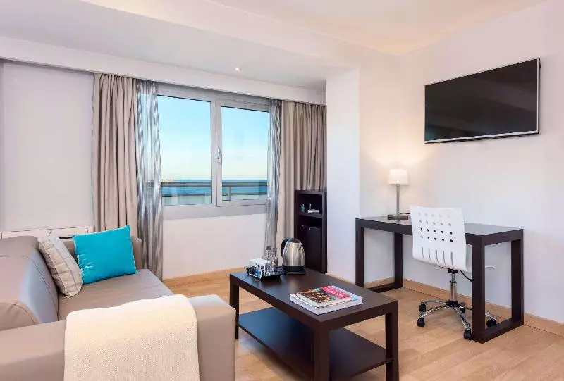 اتاق پرمیوم, Alicante Gran Sol Affiliated By Meliá