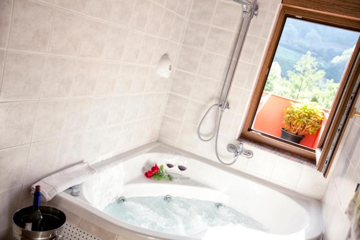 标准间带漩涡浴缸, Alojamiento Covadonga