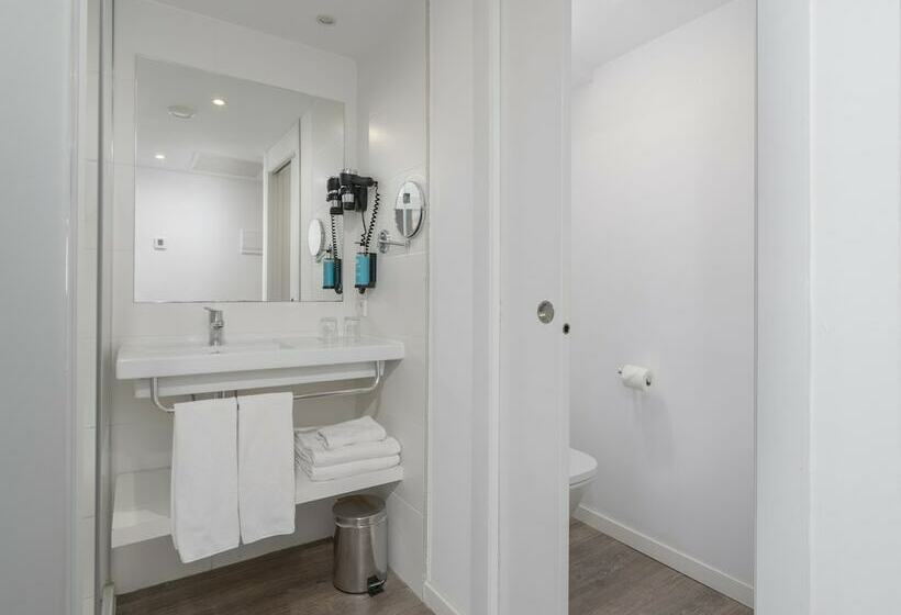 スタンダードルーム, Alua Leo