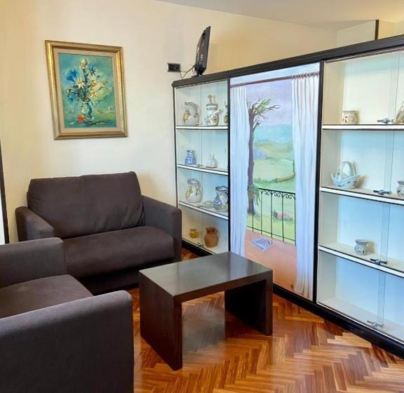 スタンダードスタジオ, Arcea La Arquera