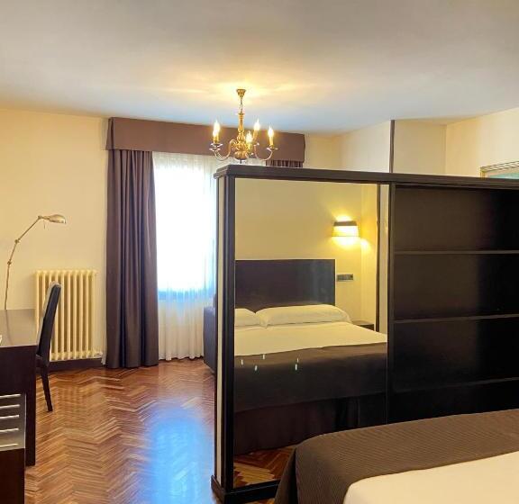 スタンダードスタジオ, Arcea La Arquera