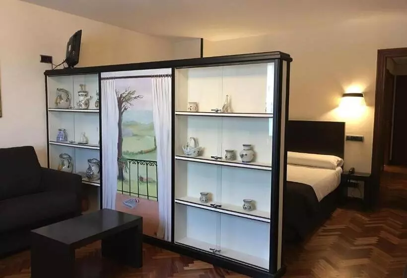 اتاق استاندارد سه نفره, Arcea La Arquera