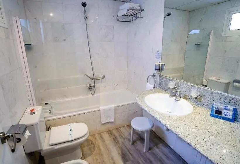 Habitación Estándar con Balcón, Avenida