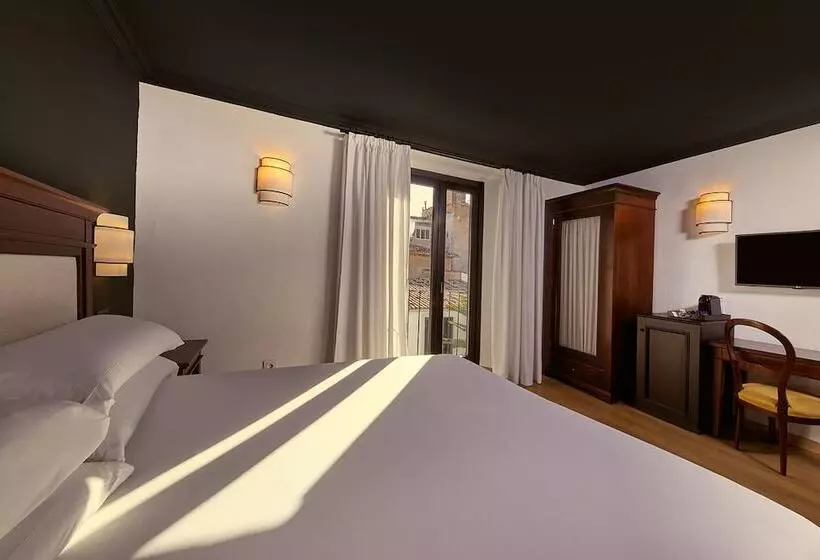 Chambre Standard, Born