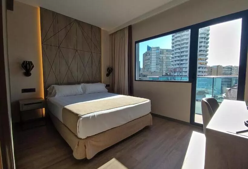 Superior Yhden Hengen Huone, Bristol 4* Sup