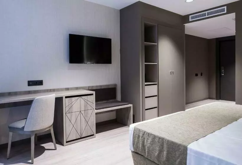Superior-huone, Bristol 4* Sup