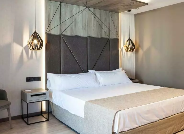 Deluxe-huone, Bristol 4* Sup