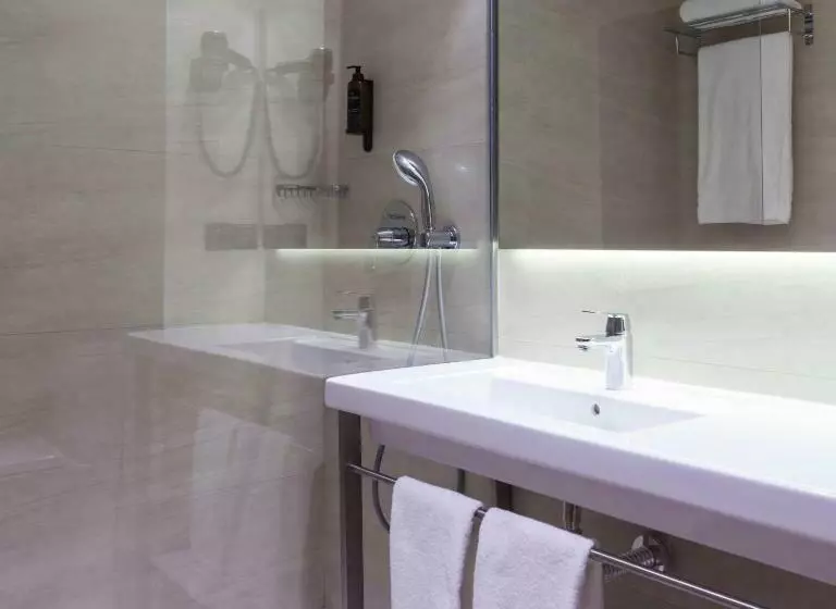 Deluxe-huone, Bristol 4* Sup