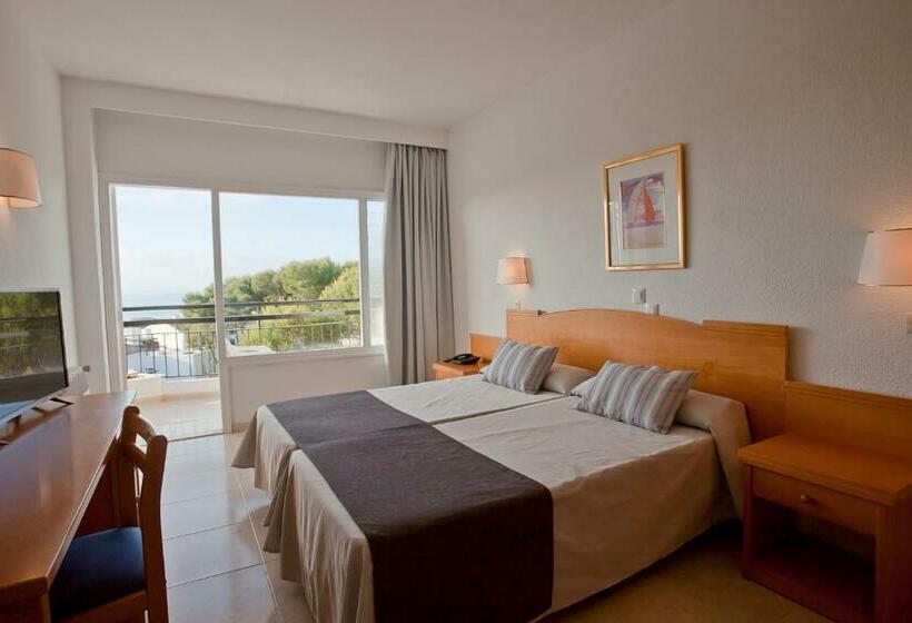 اتاق استاندارد با چشم‌انداز دریا, Cabot Cala Ferrera