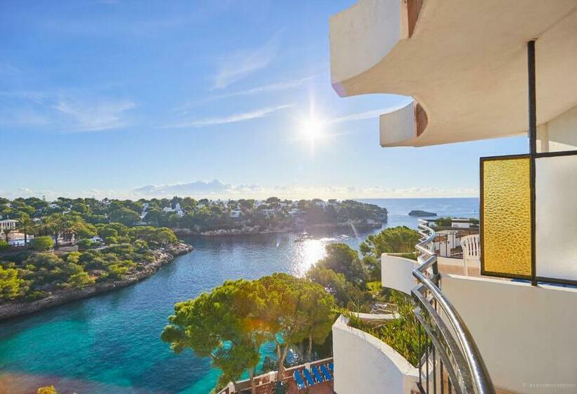 اتاق استاندارد با چشم‌انداز دریا, Cabot Cala Ferrera