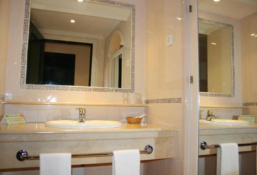 스탠다드 룸, Cristina