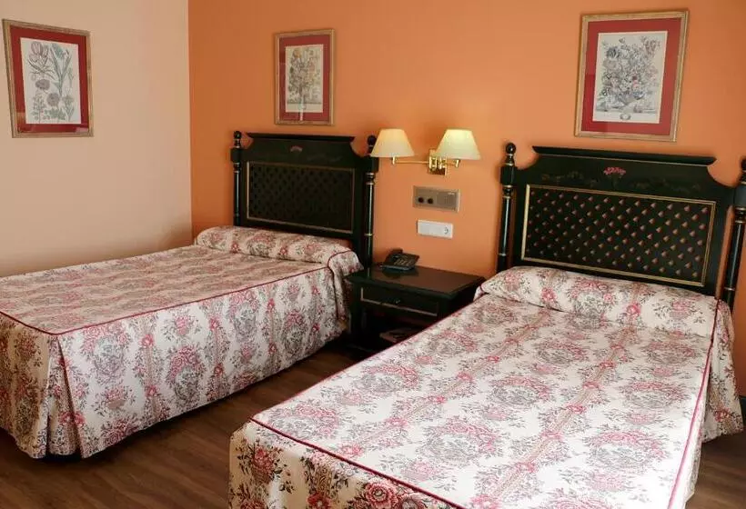Standard-huone, Cristina