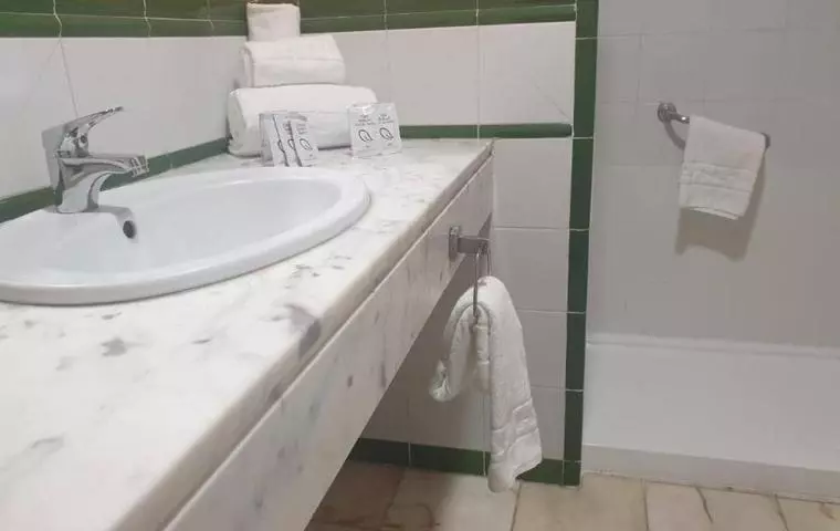 Standardzimmer, Ele Andarax