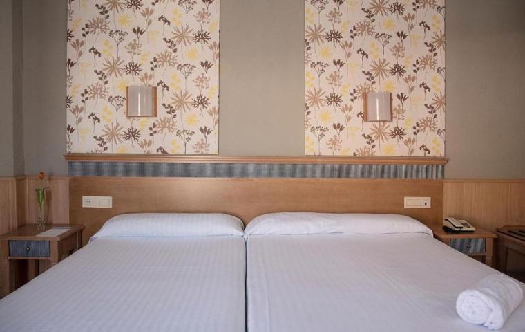 スタンダードルーム, Ele Andarax