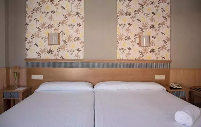 Standardzimmer, Ele Andarax