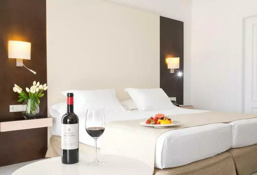 اتاق لوکس با چشم‌انداز دریا, Gpro Valparaiso Palace & Spa