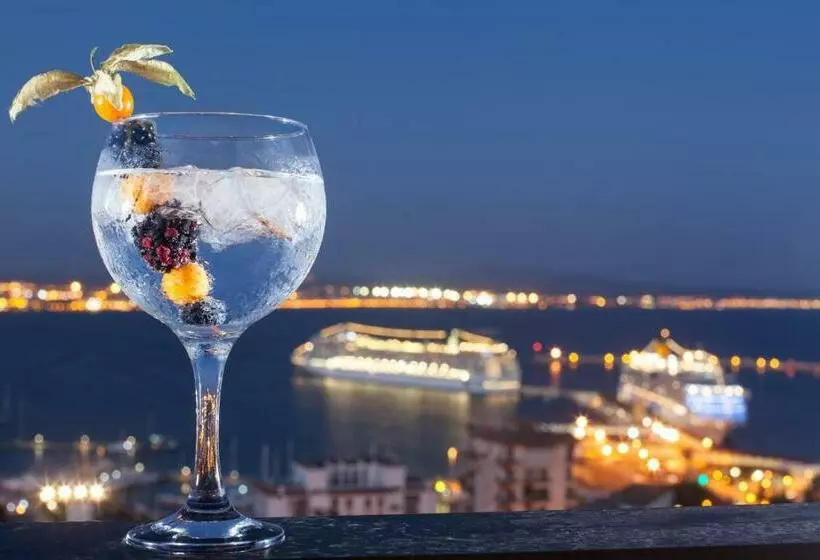 سوئیت رویال, Gpro Valparaiso Palace & Spa