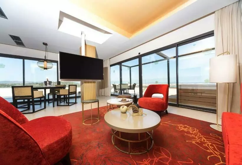 سوئیت رویال, Gpro Valparaiso Palace & Spa