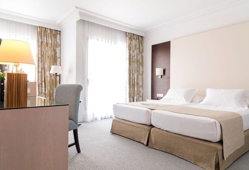 片側に海が見えるデラックスルーム, Gpro Valparaiso Palace & Spa