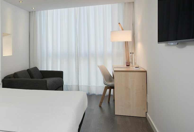 Quarto Estandar, Innside by Meliá Palma Center