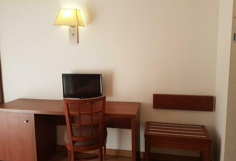 اتاق استاندارد, Mayna