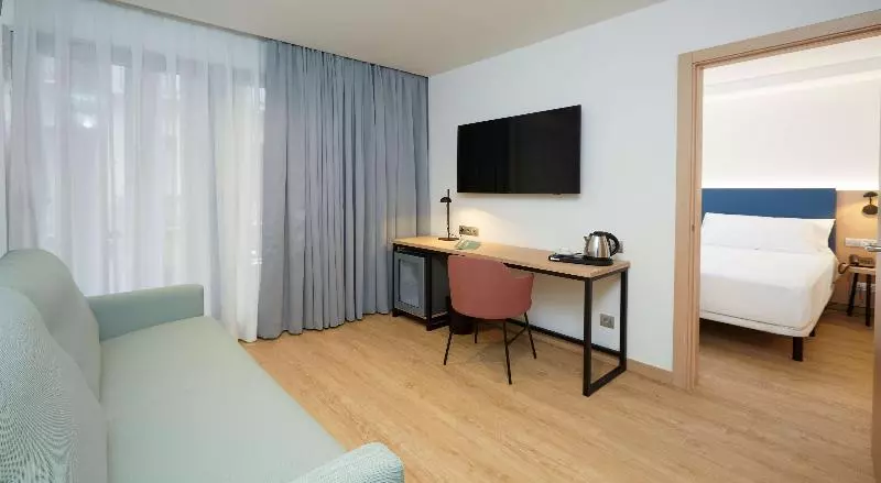سوییت جونیور, Occidental Alicante