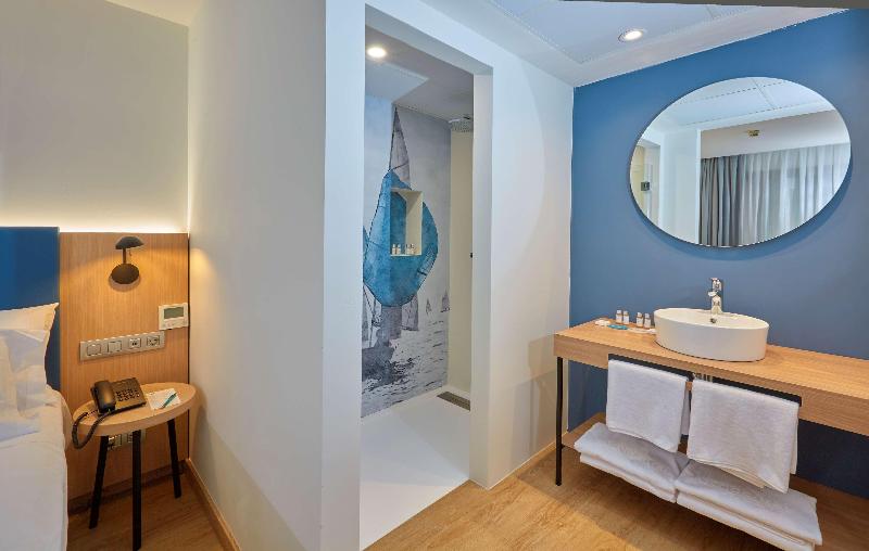 سوییت جونیور, Occidental Alicante