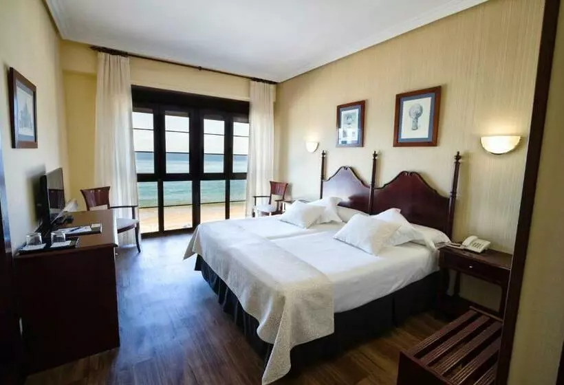 اتاق استاندارد با چشم‌انداز دریا, Ribadesella Playa