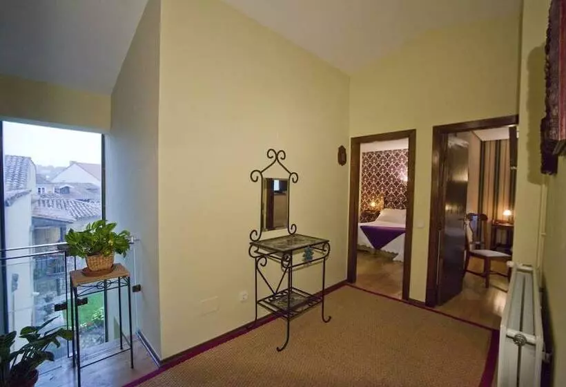 Standard Room, Castillo Valdés Salas