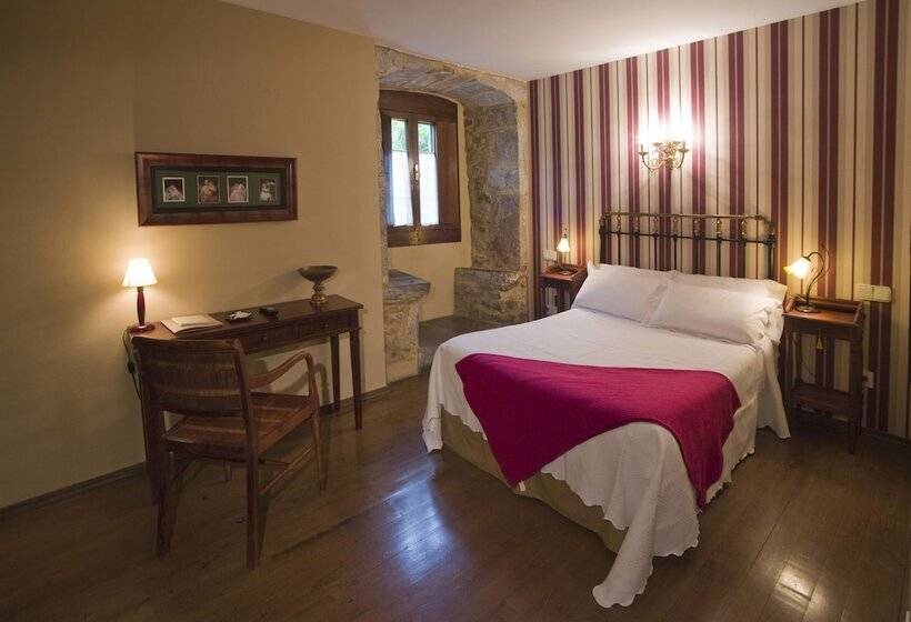 スタンダードルーム, Castillo Valdés Salas