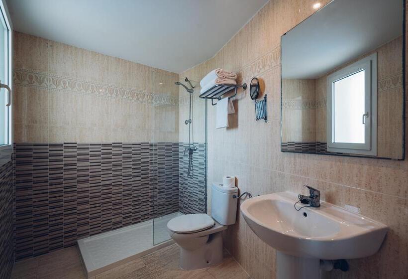 غرفة سوبيريور مطلة على حمام السباحة, Thb Dos Playas  Adults Only