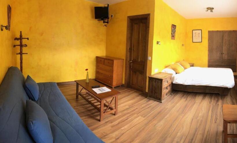 اتاق استاندارد سه نفره, Torrecerredo