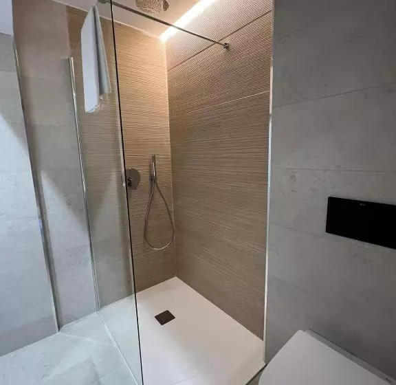 اتاق لوکس با بالکن و چشم‌انداز دریا, Palma Beach Affiliated by Fergus - Adults Only