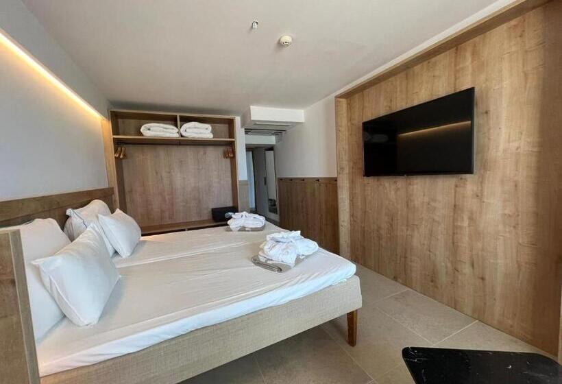 オーシャンビューデラックスルームバルコニー付き, Palma Beach Affiliated by Fergus - Adults Only