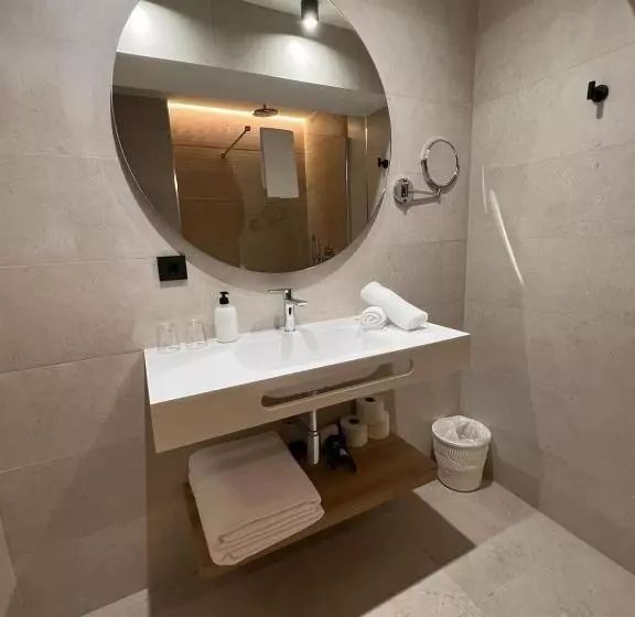 اتاق لوکس با بالکن و چشم‌انداز دریا, Palma Beach Affiliated by Fergus - Adults Only
