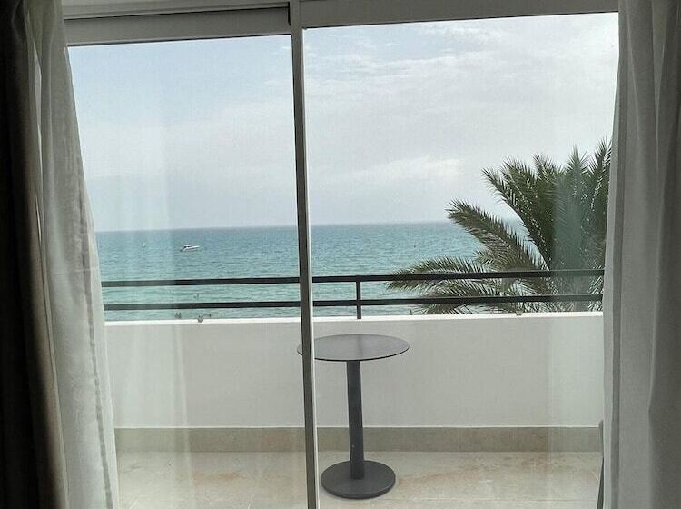 オーシャンビューデラックスルームバルコニー付き, Palma Beach Affiliated by Fergus - Adults Only