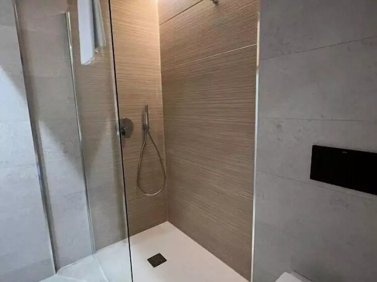 اتاق لوکس با بالکن و چشم‌انداز دریا, Palma Beach Affiliated by Fergus - Adults Only