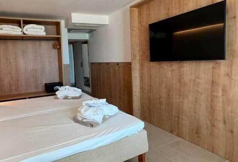 اتاق لوکس با بالکن و چشمانداز دریا, Palma Beach Affiliated by Fergus - Adults Only