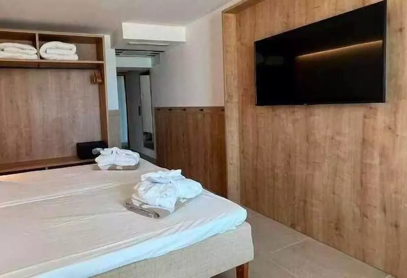 اتاق لوکس با بالکن و چشم‌انداز دریا, Palma Beach Affiliated by Fergus - Adults Only