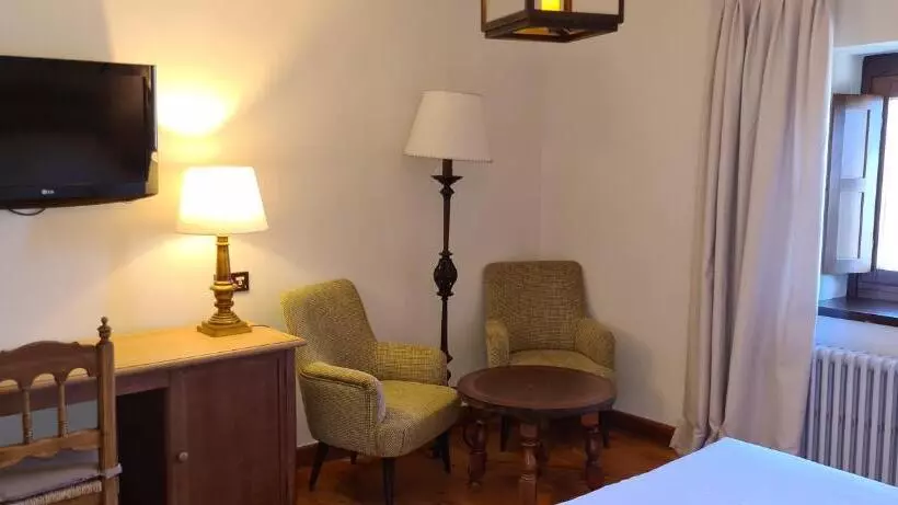 スタンダードルーム, Parador De Gredos
