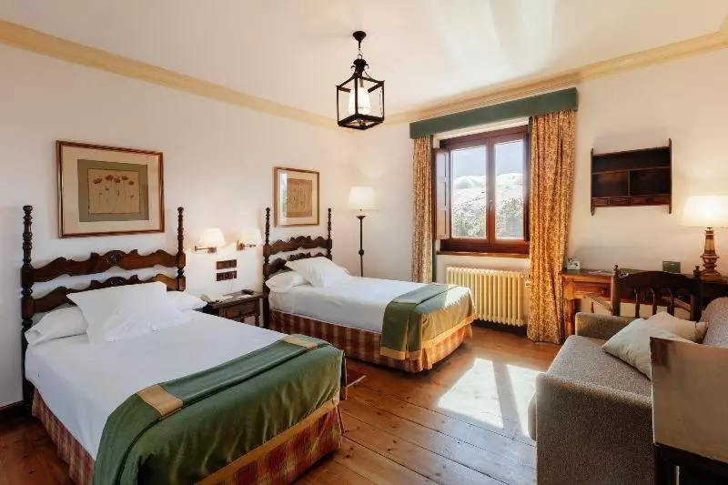 スタンダードルーム, Parador De Gredos