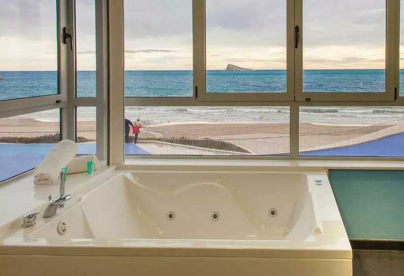 חדר סטנדרט עם ג'קוזי ונוף לים, Villa del Mar