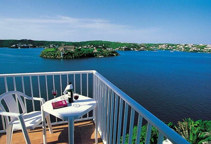 スタンダードルーム, Seth Agamenon