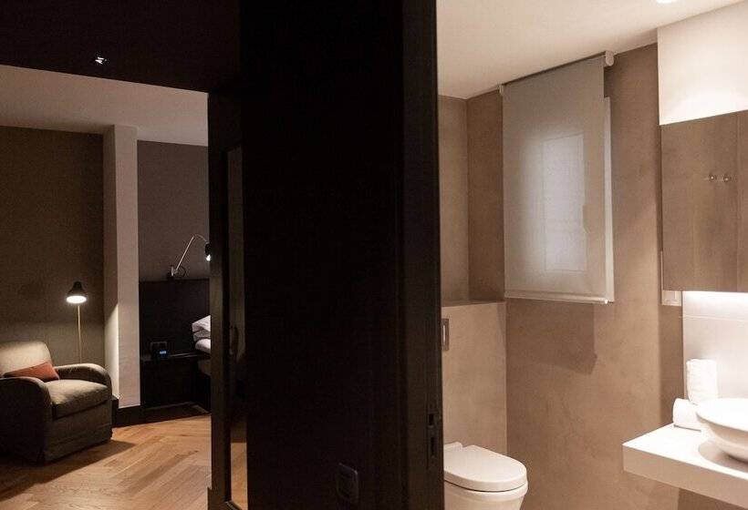 اتاق استاندارد, Alexandra Barcelona Hotel, Curio Collection By Hilton