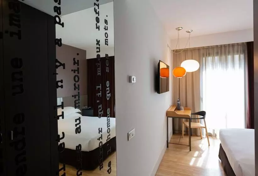 اتاق استاندارد یک نفره, Alexandra Barcelona Hotel, Curio Collection By Hilton