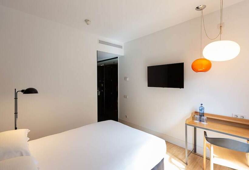 اتاق استاندارد یک نفره, Alexandra Barcelona Hotel, Curio Collection By Hilton
