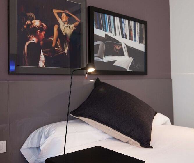 اتاق استاندارد یک نفره, Alexandra Barcelona Hotel, Curio Collection By Hilton